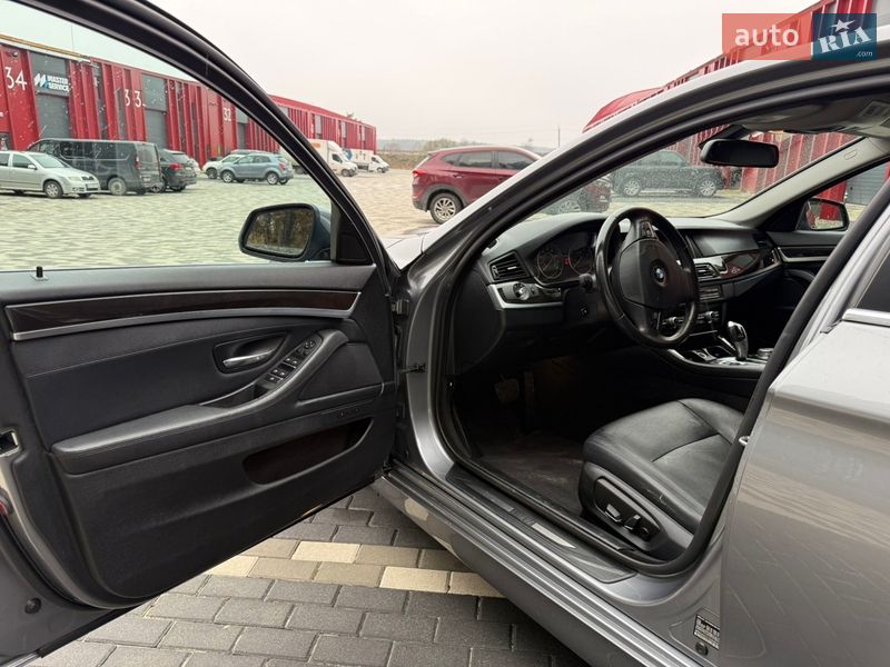 Седан BMW 5 Series 2013 в Львові
