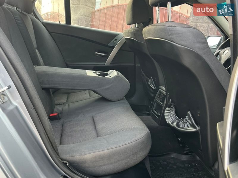 Седан BMW 5 Series 2004 в Ужгороде