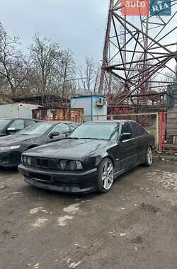 Седан BMW 5 Series 1992 в Одессе