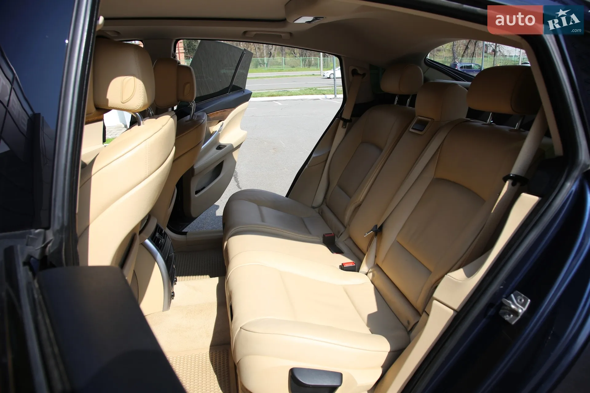 2010 BMW 5er - мініатюра 8