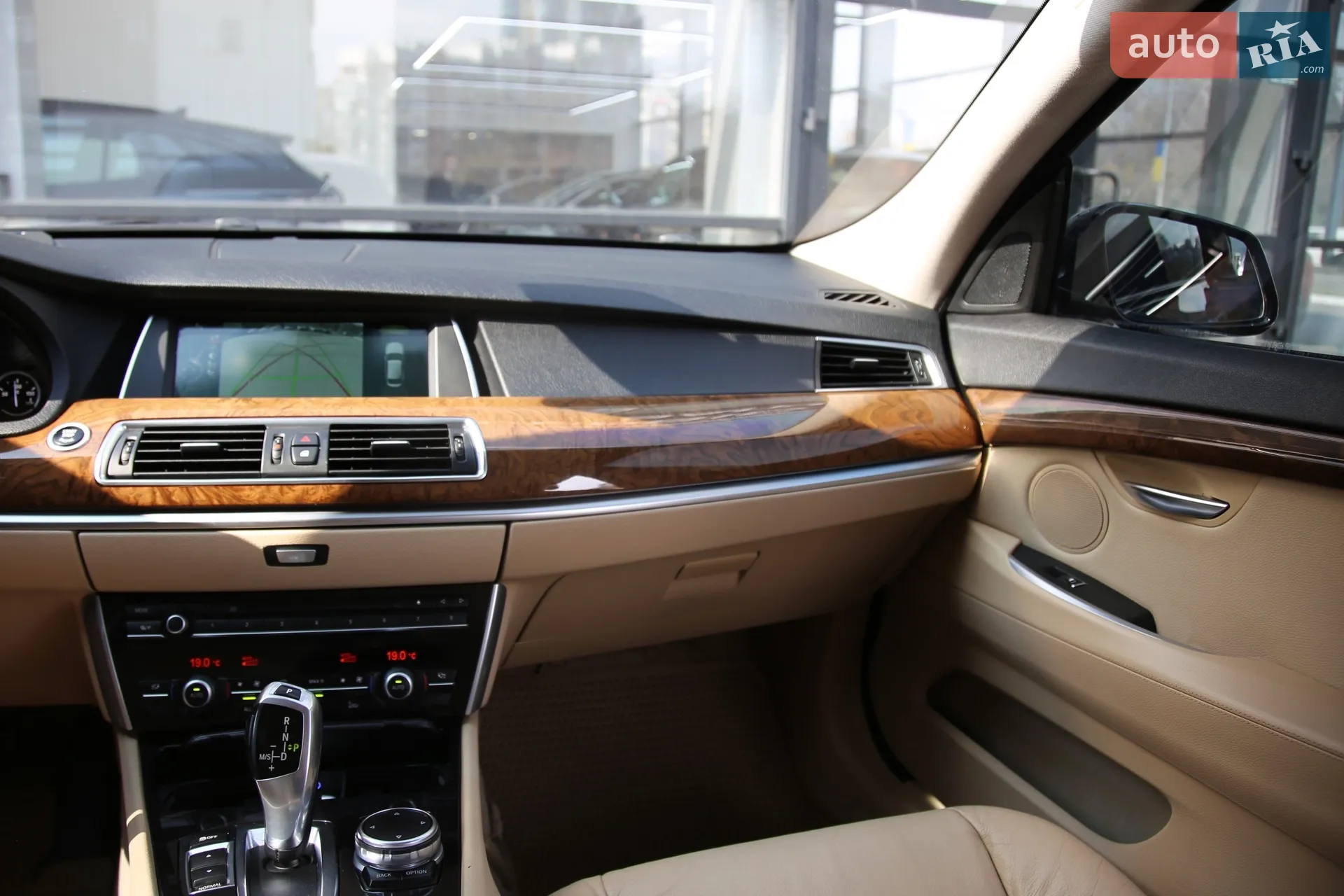 2010 BMW 5er - мініатюра 13