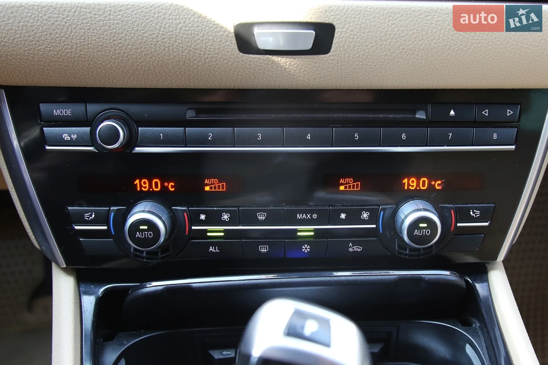 2010 BMW 5er - мініатюра 16