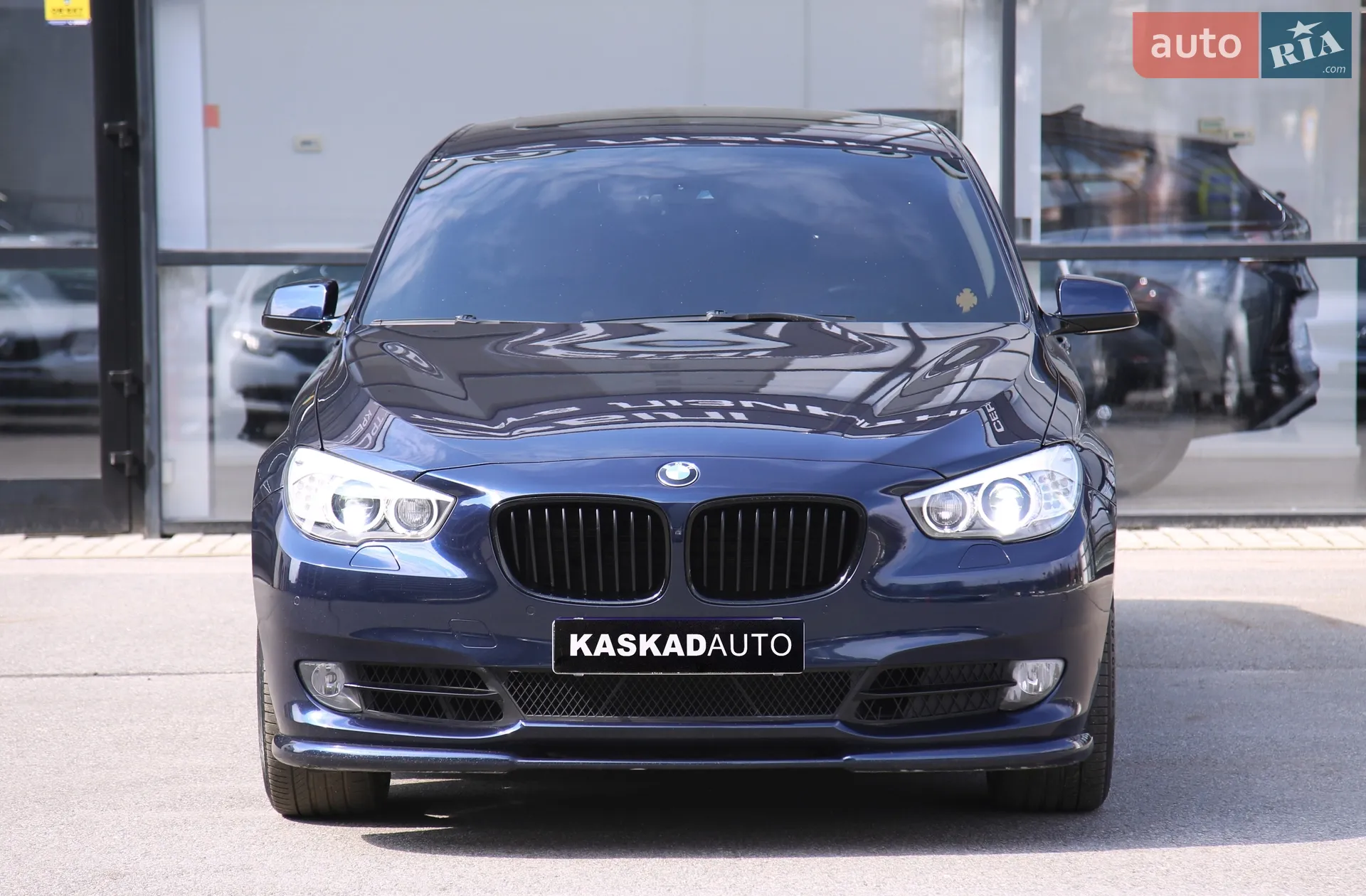 2010 BMW 5er - мініатюра 2