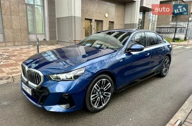 Седан BMW 5 Series 2023 в Києві