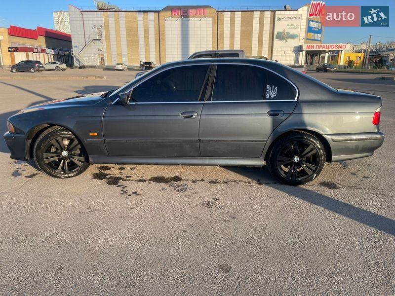 Седан BMW 5 Series 1999 в Харькове