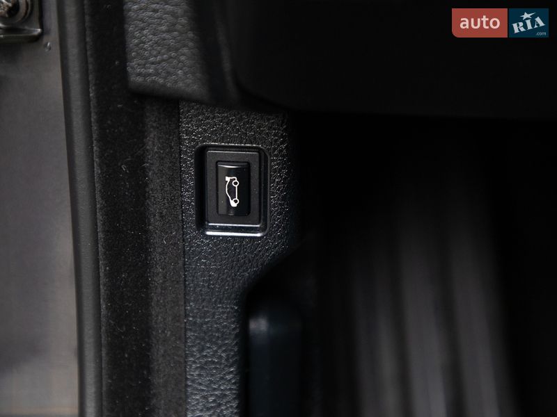 Седан BMW 5 Series 2013 в Самборі