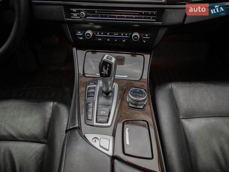 Седан BMW 5 Series 2013 в Самборі