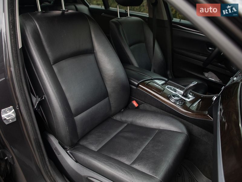 Седан BMW 5 Series 2013 в Самборі