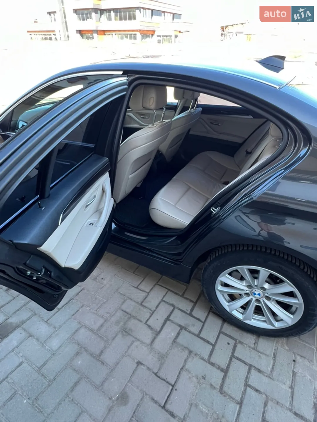 2011 BMW 5er - мініатюра 21