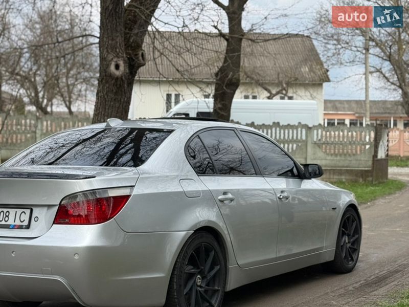 Седан BMW 5 Series 2004 в Чернівцях