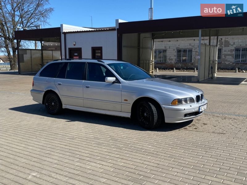 Універсал BMW 5 Series 2003 в Гощі