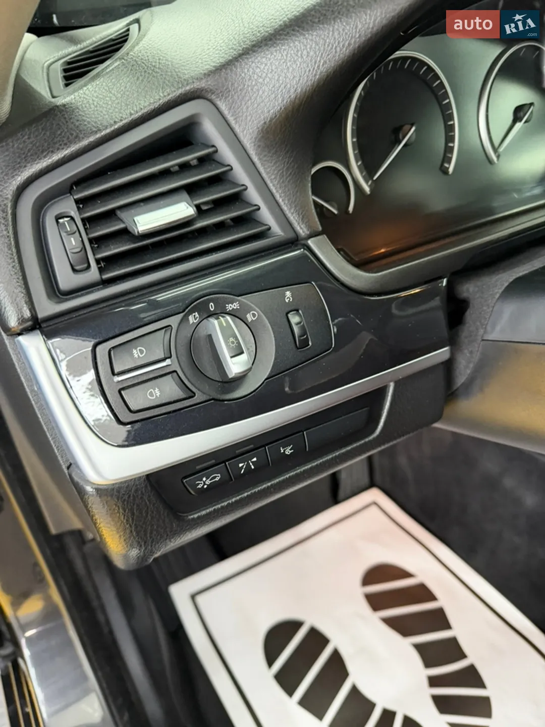 2012 BMW 5er - мініатюра 32