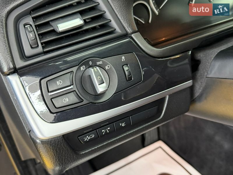 Седан BMW 5 Series 2012 в Чернівцях