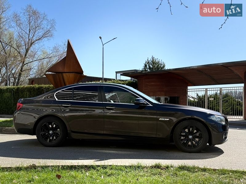 Седан BMW 5 Series 2016 в Киеве
