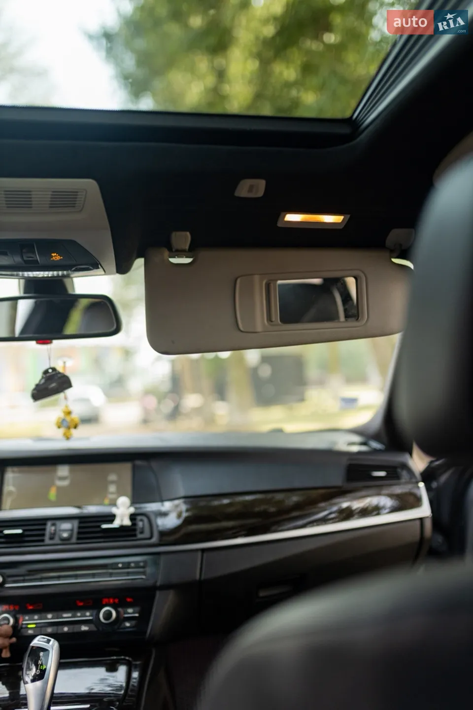 2010 BMW 5er - мініатюра 29