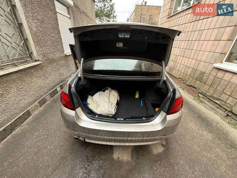 Седан BMW 5 Series 2012 в Києві