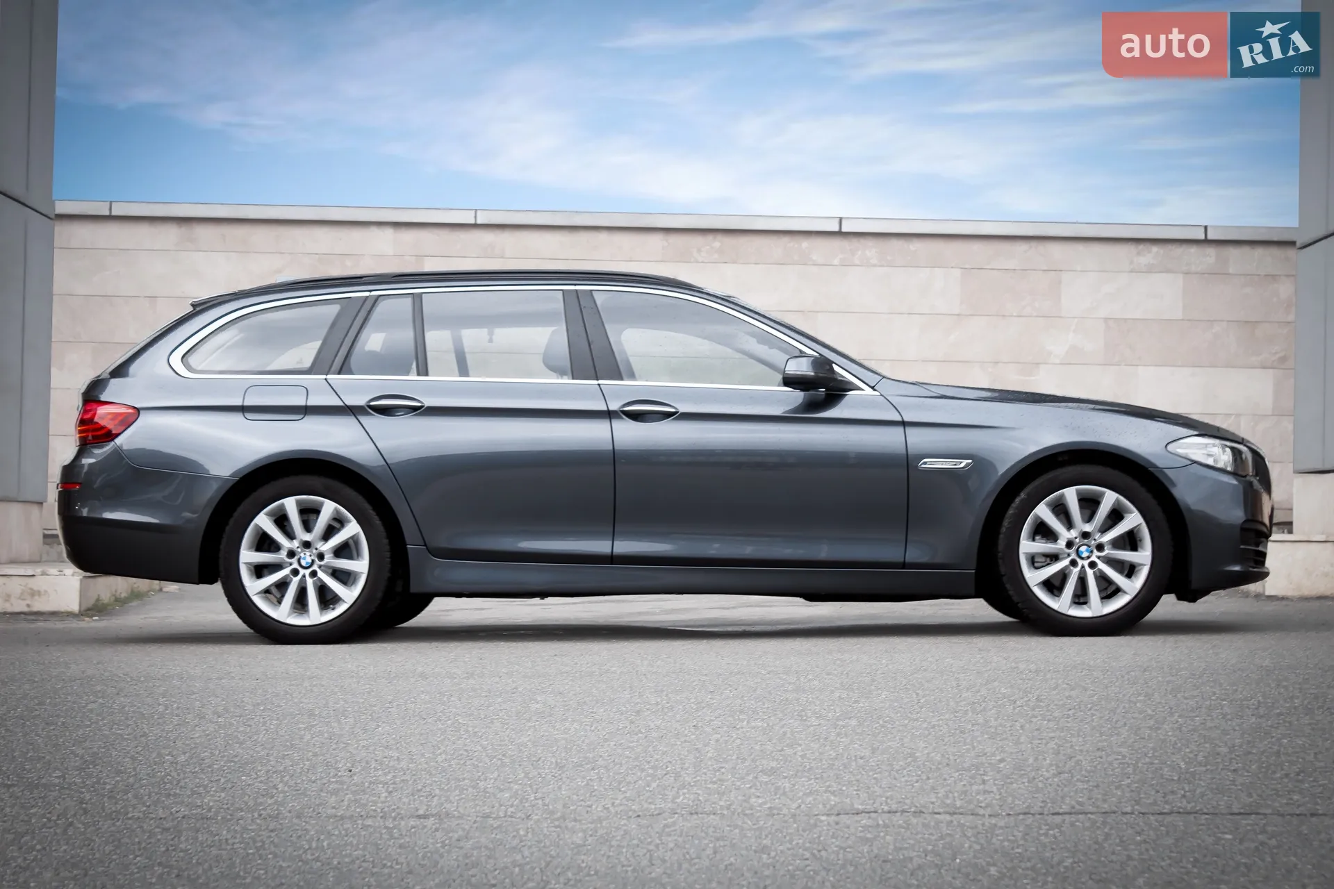 2017 BMW 5er - мініатюра 2
