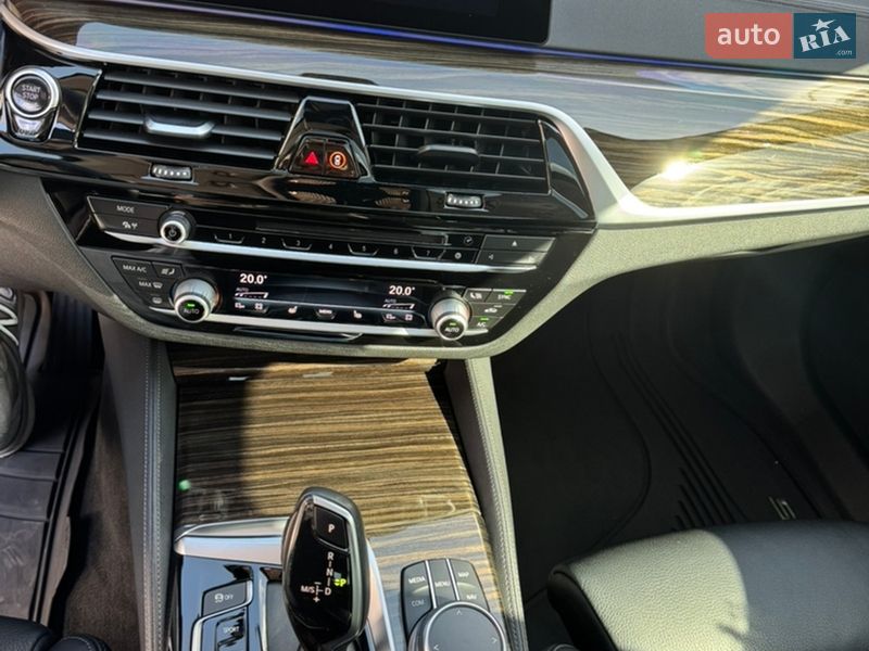 Седан BMW 5 Series 2019 в Дніпрі