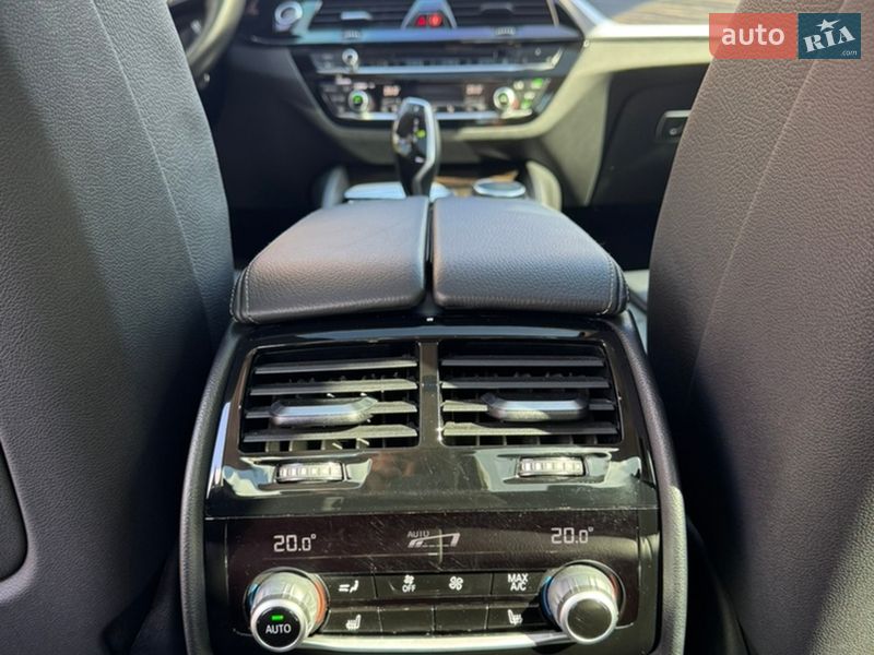 Седан BMW 5 Series 2019 в Дніпрі