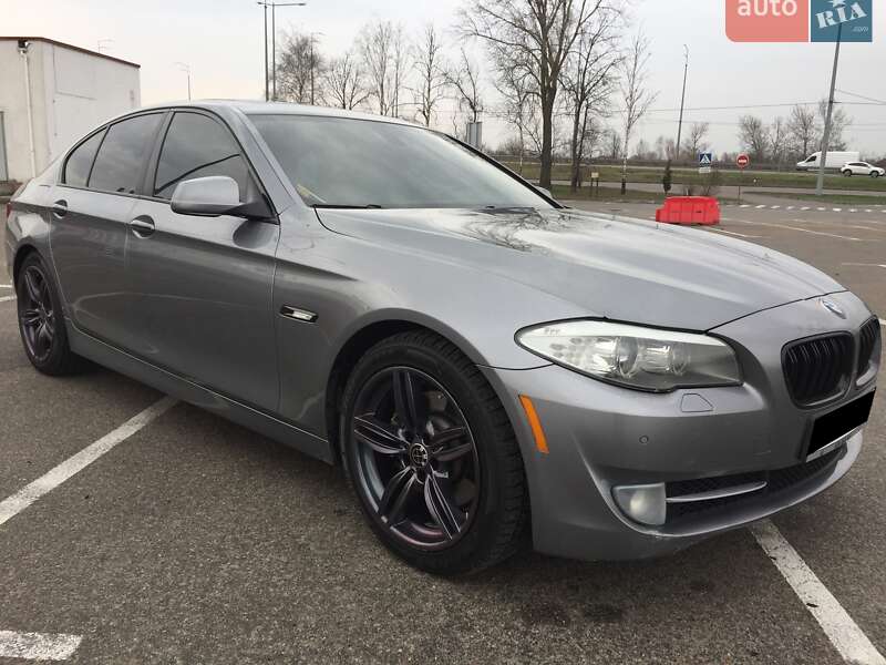 BMW 5 Series 2011