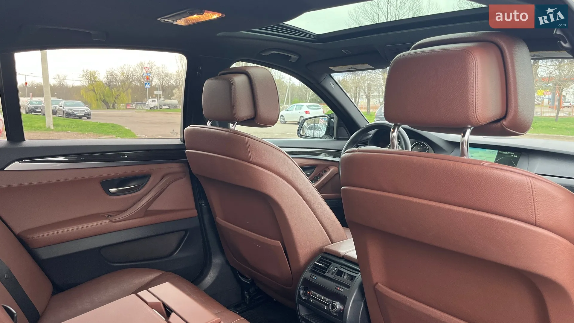 2013 BMW 5er - мініатюра 12