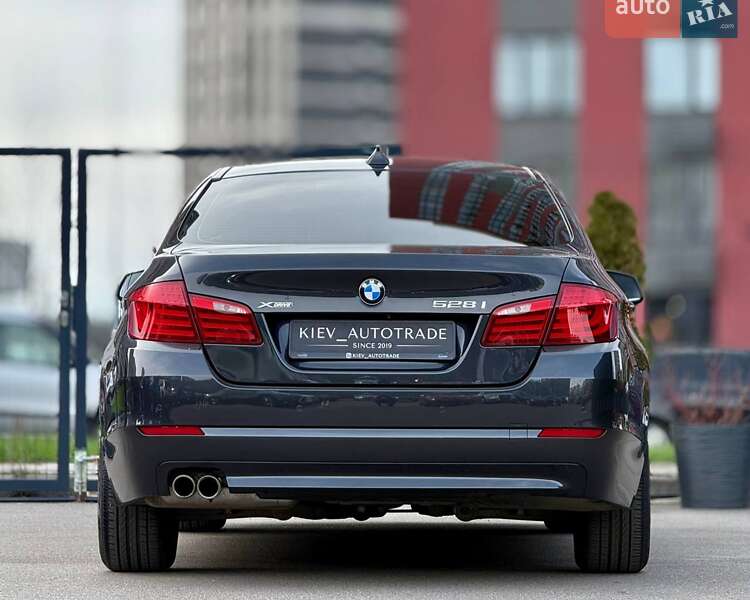 Седан BMW 5 Series 2012 в Киеве