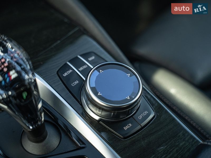 Седан BMW 5 Series 2017 в Чернівцях