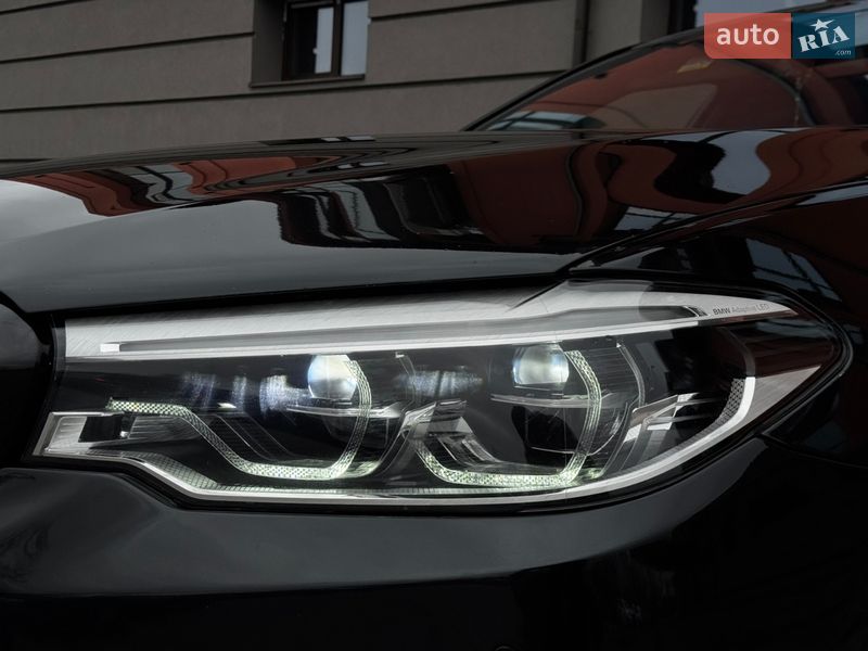 Седан BMW 5 Series 2017 в Львові