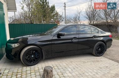 Седан BMW 5 Series 2017 в Чемеровцах