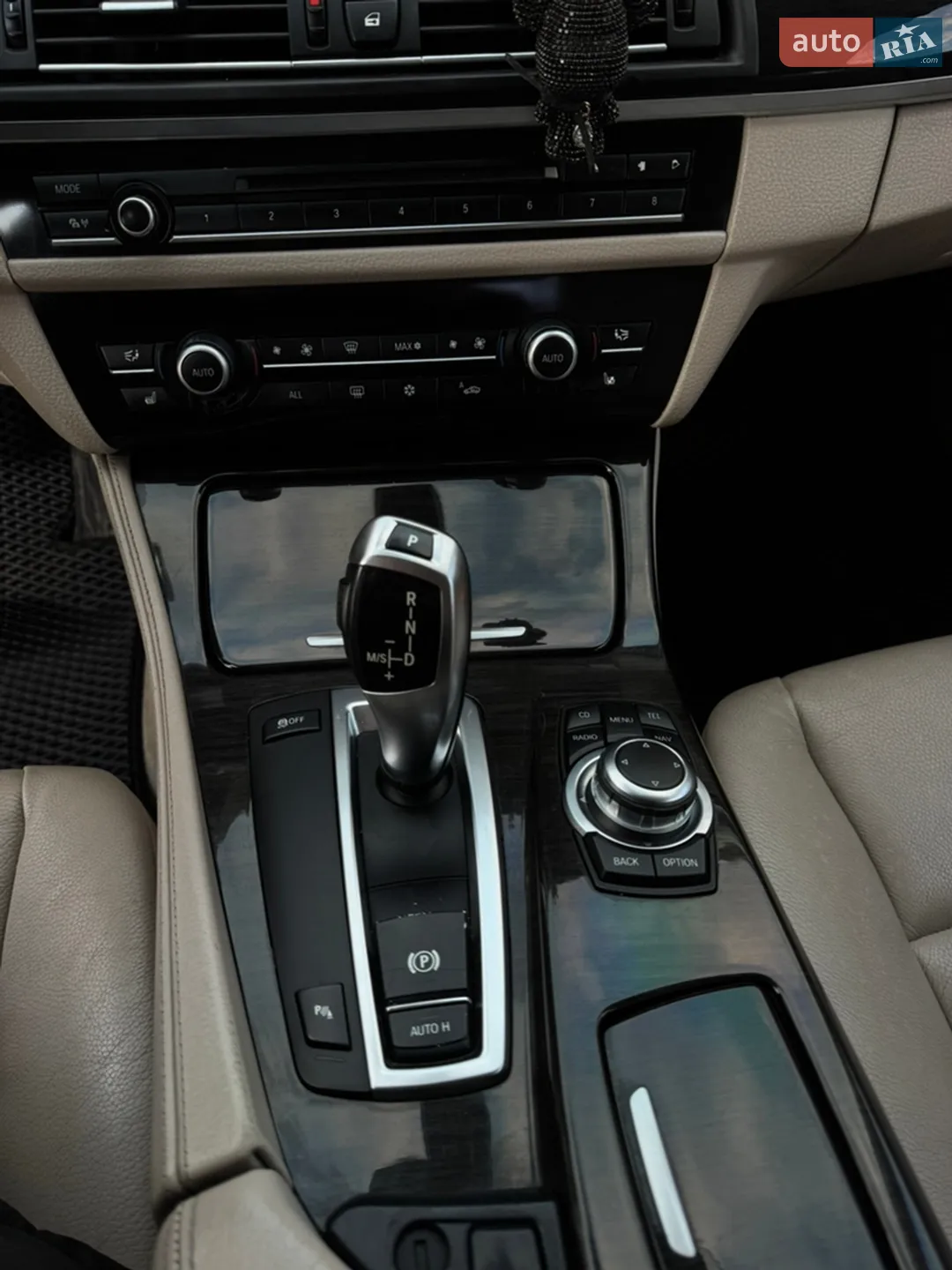 2011 BMW 5er - мініатюра 16