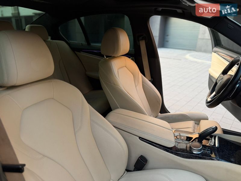 Седан BMW 5 Series 2017 в Ивано-Франковске