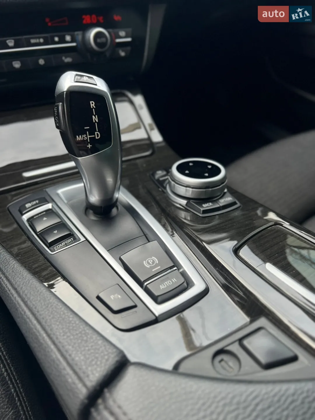 2011 BMW 5er - мініатюра 15