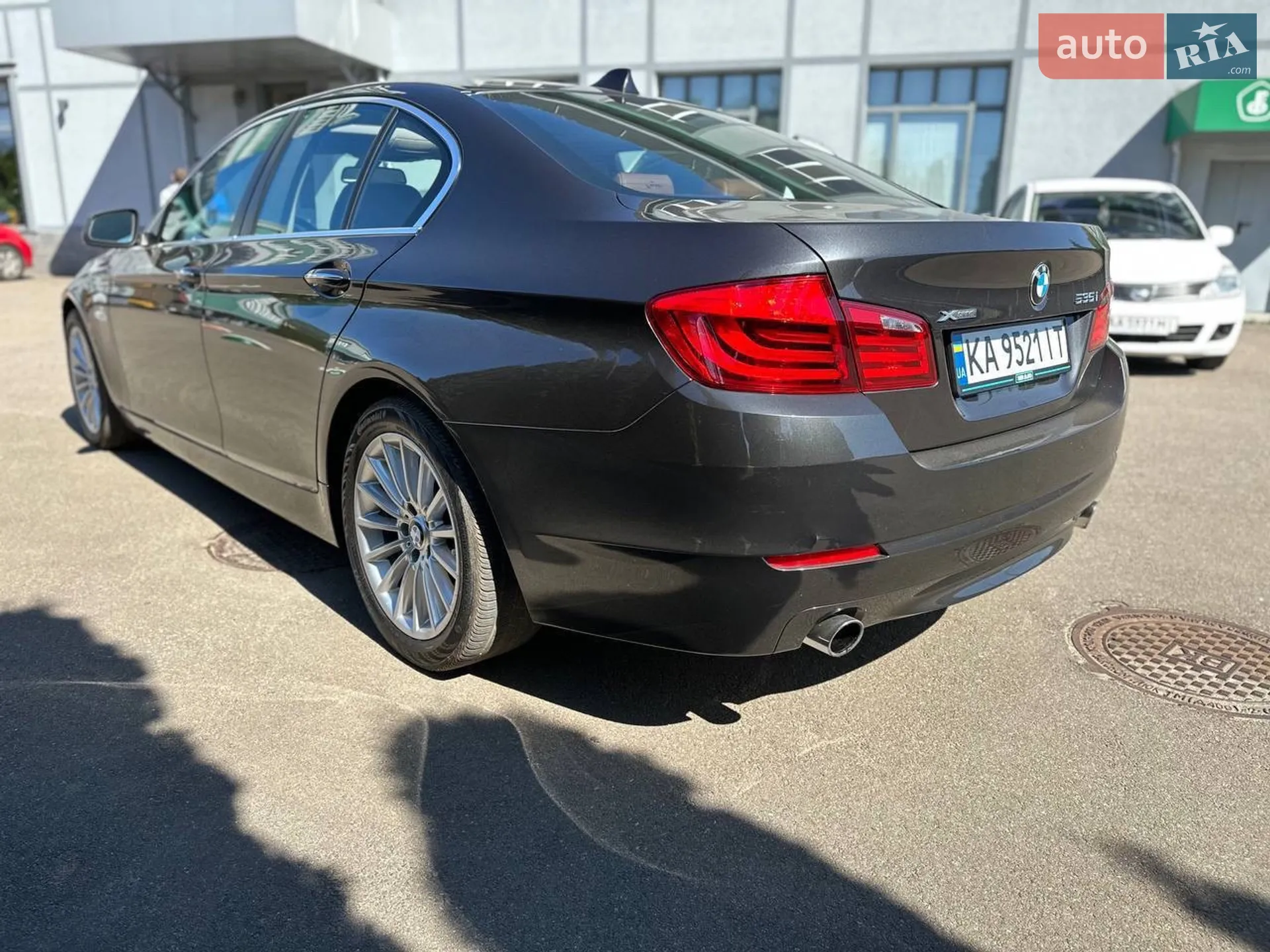 2012 BMW 5er - мініатюра 2