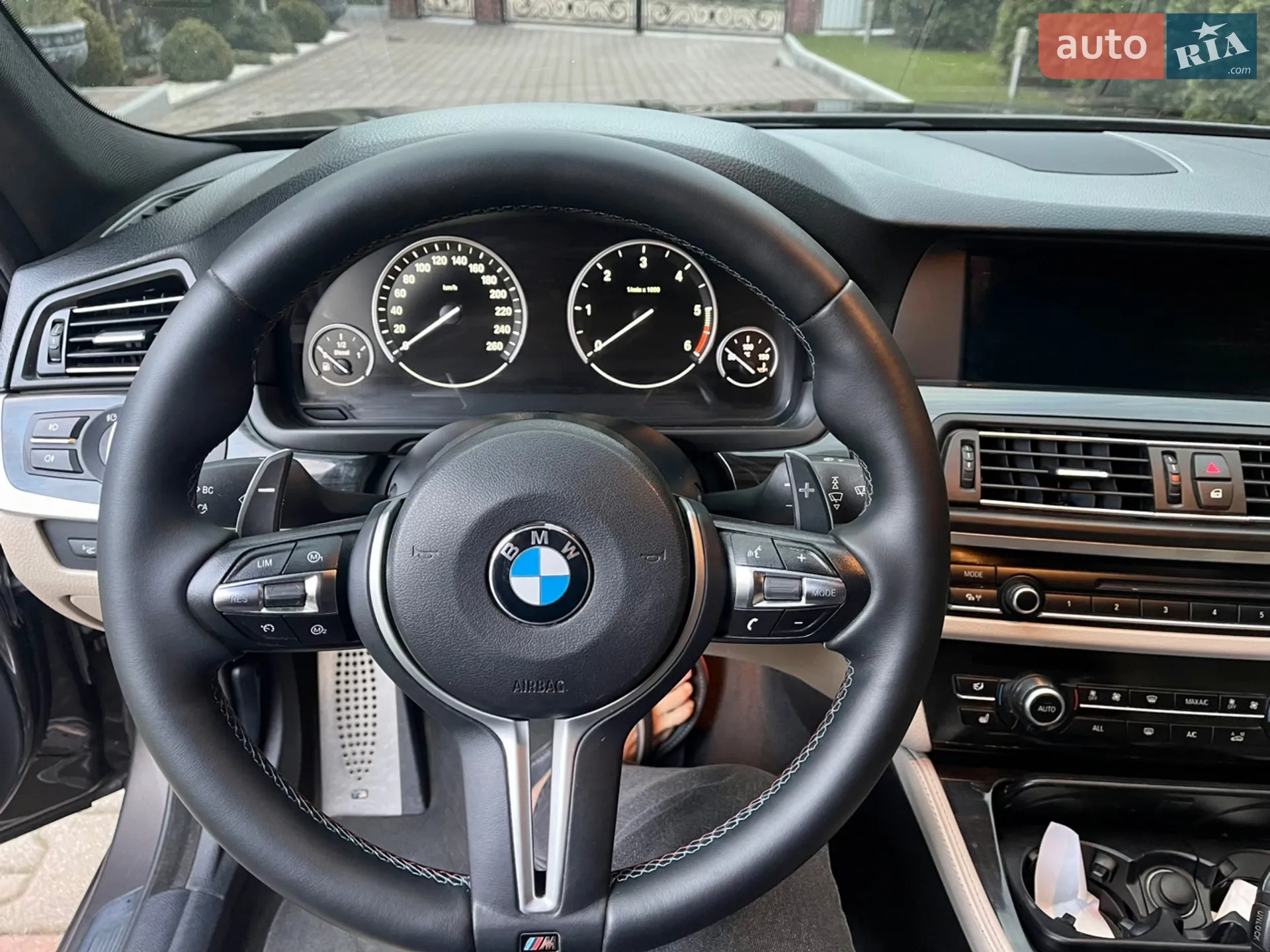 2013 BMW 5er - мініатюра 21