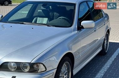 Седан BMW 5 Series 2002 в Киеве