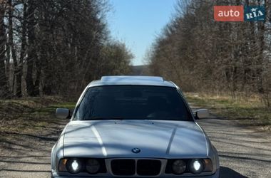 Седан BMW 5 Series 1989 в Виннице