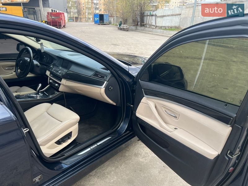 Седан BMW 5 Series 2011 в Вишневом фото 20 Седан BMW 5 Series 2011 в Вишневом