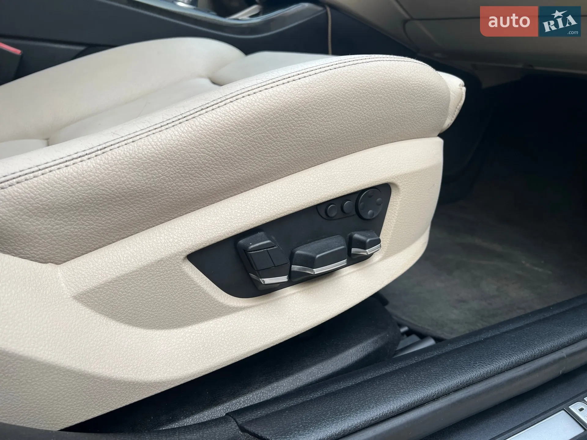 2011 BMW 5er - мініатюра 23