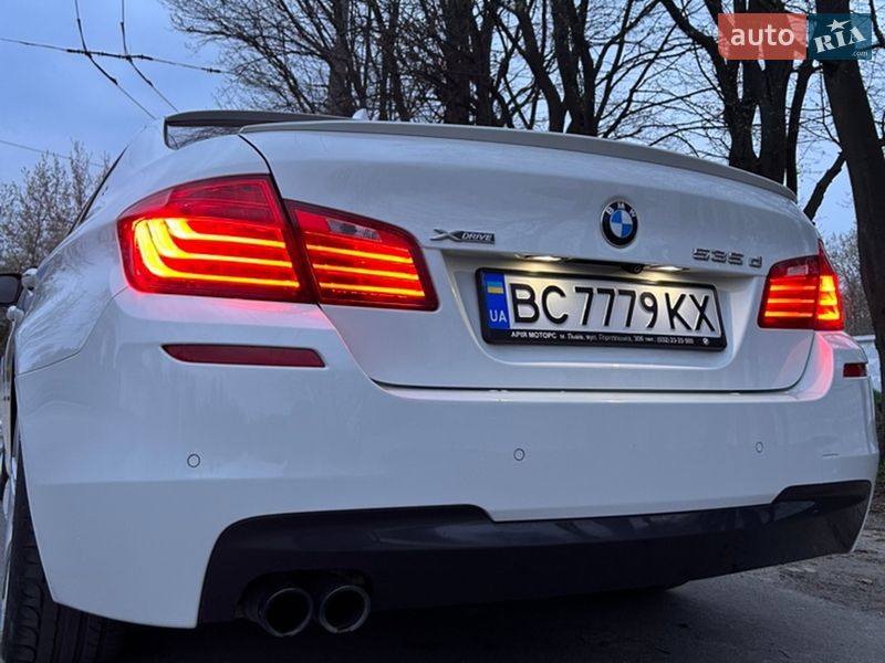 Седан BMW 5 Series 2015 в Львові