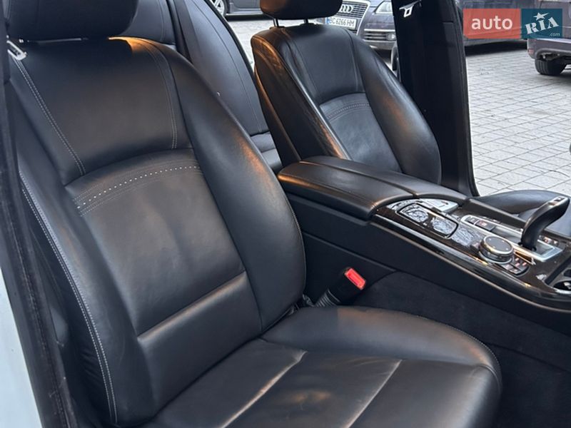 Седан BMW 5 Series 2015 в Львові