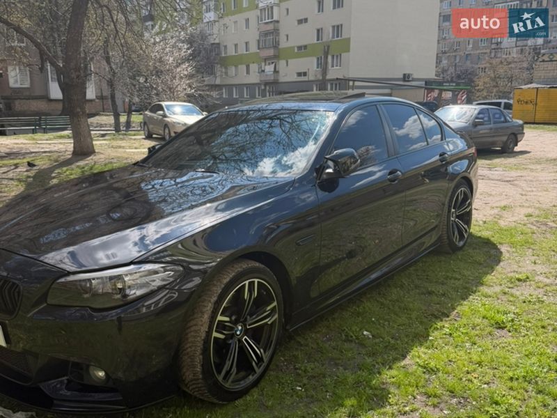 Седан BMW 5 Series 2015 в Александрие