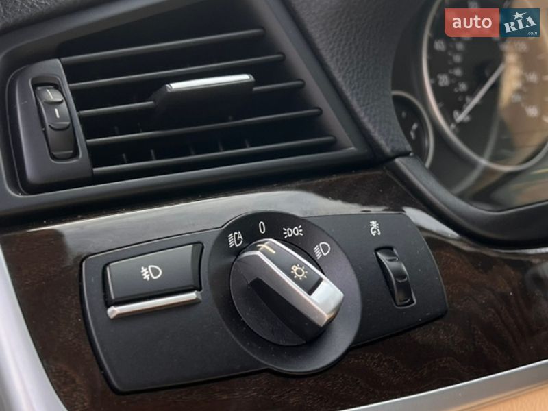 Седан BMW 5 Series 2014 в Львові