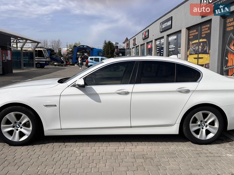 Седан BMW 5 Series 2014 в Львові