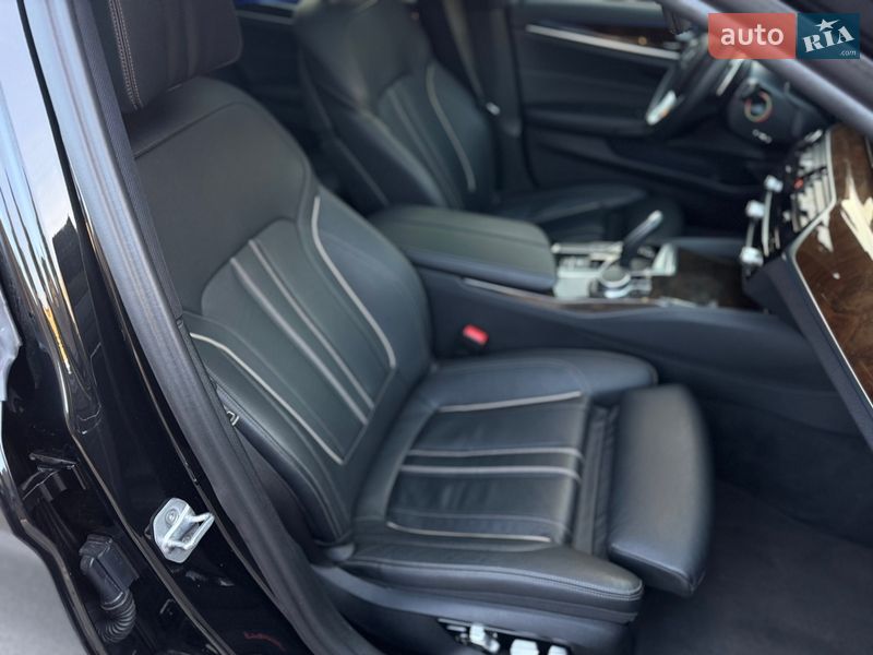 Седан BMW 5 Series 2017 в Полтаві