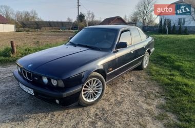 Седан BMW 5 Series 1989 в Снятине