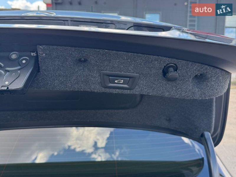 Седан BMW 5 Series 2012 в Кривому Розі