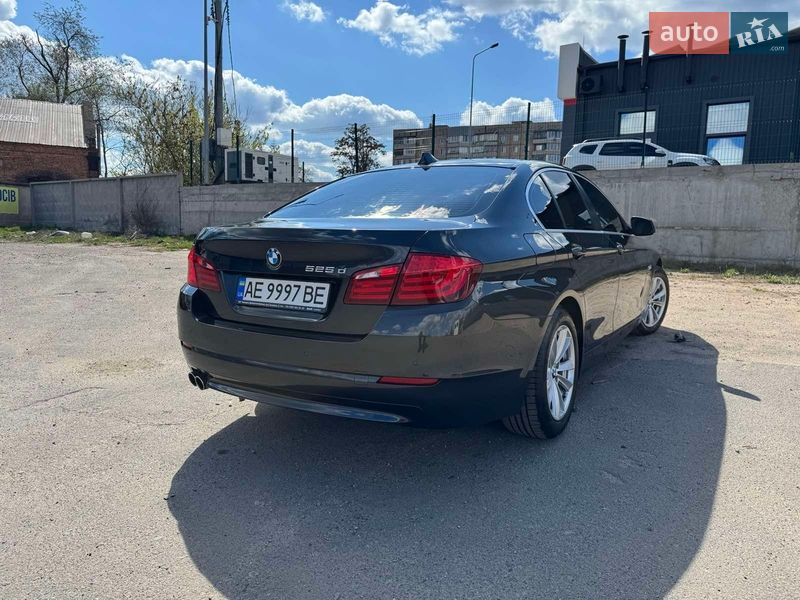 Седан BMW 5 Series 2012 в Кривому Розі