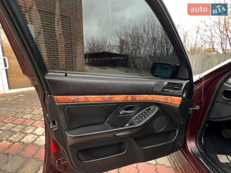 Седан BMW 5 Series 1998 в Харькове