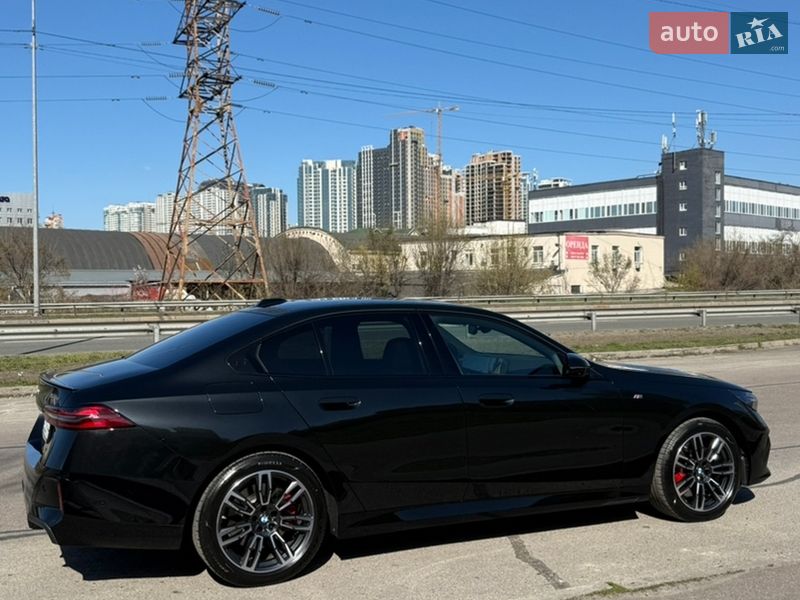 Седан BMW 5 Series 2025 в Киеве фото 24 Седан BMW 5 Series 2025 в Киеве