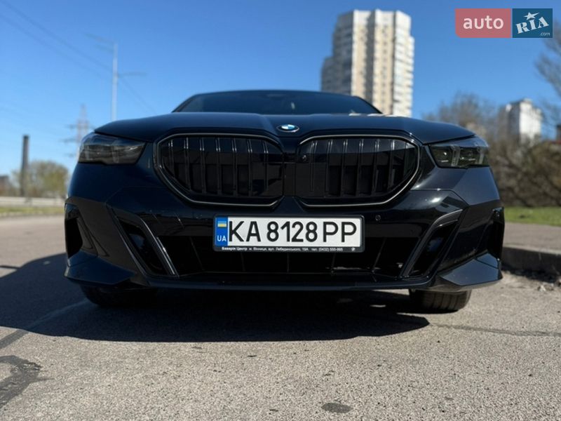 Седан BMW 5 Series 2025 в Киеве фото 46 Седан BMW 5 Series 2025 в Киеве